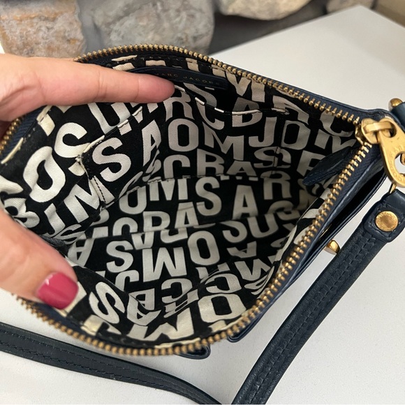 Marc by Marc Jacobs Totally Turnlock Percy Crossbody Bag - Picture 14 of 15